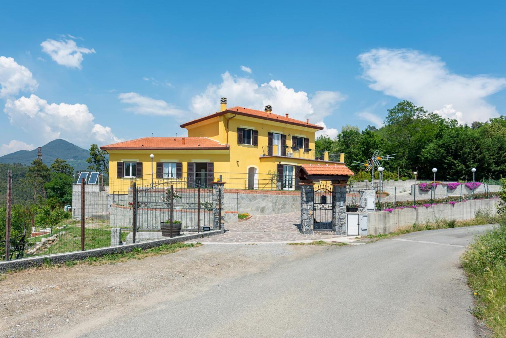 Joivy Villa Guanna - Charming Flat With Garden Bracco エクステリア 写真