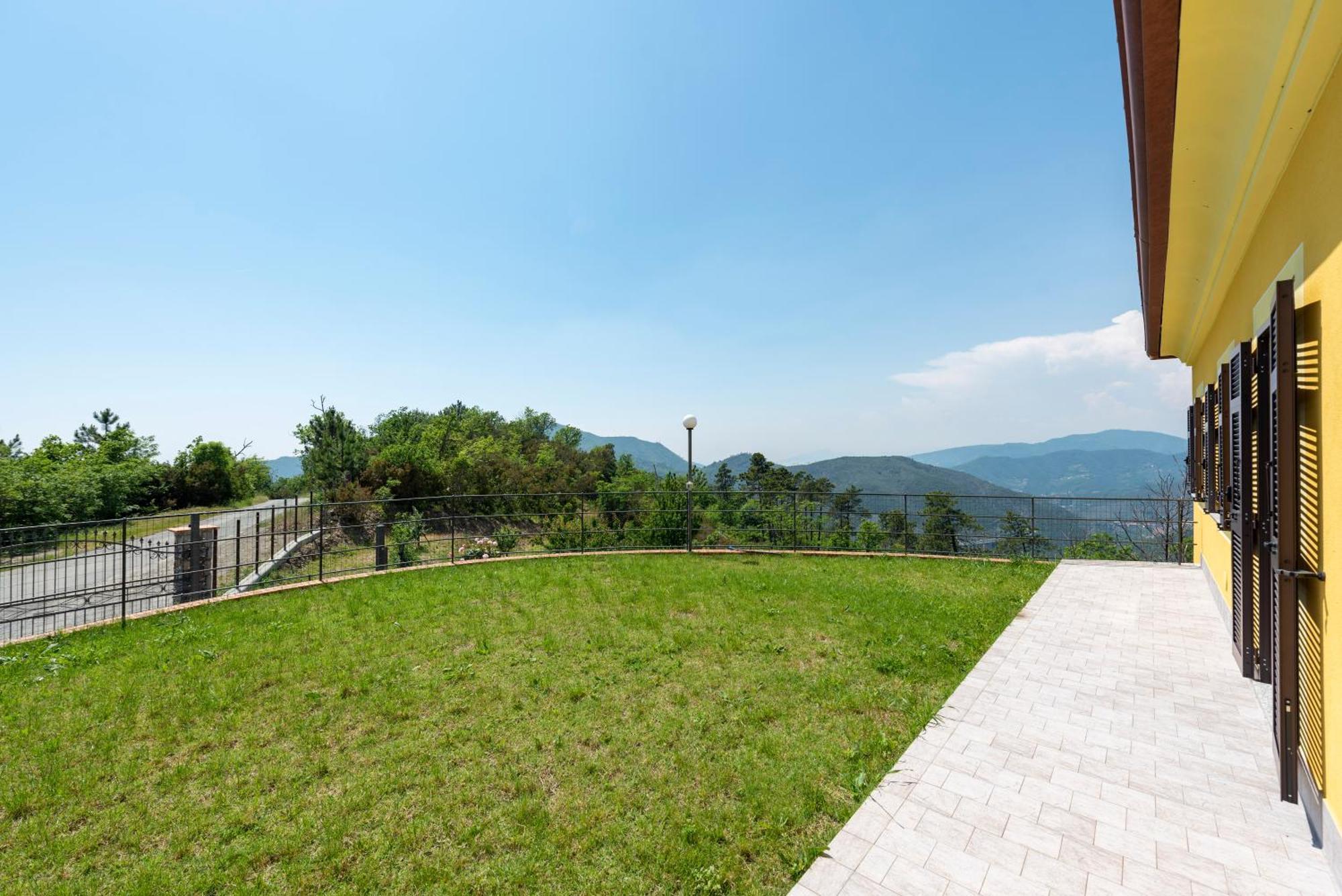 Joivy Villa Guanna - Charming Flat With Garden Bracco エクステリア 写真
