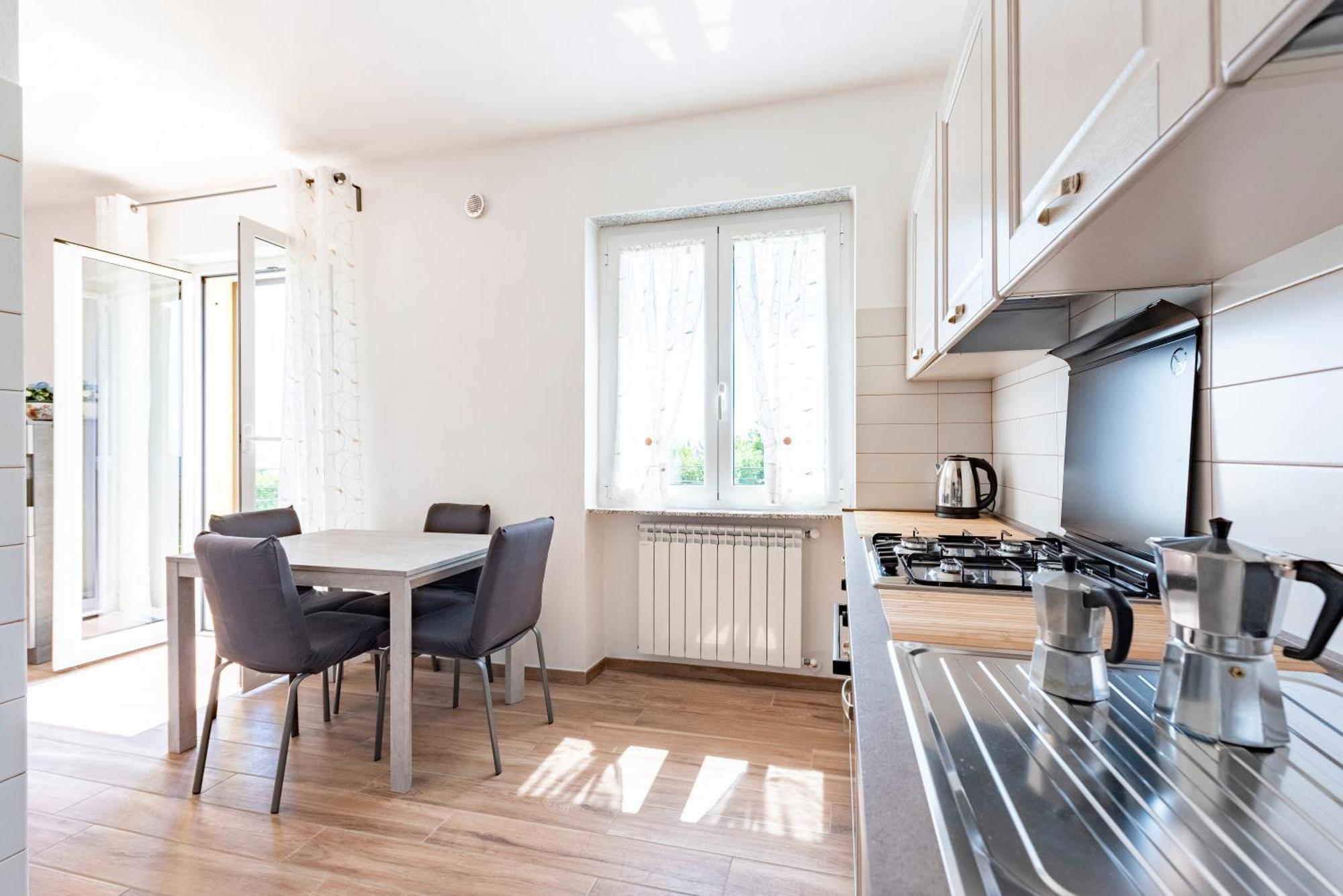 Joivy Villa Guanna - Charming Flat With Garden Bracco エクステリア 写真