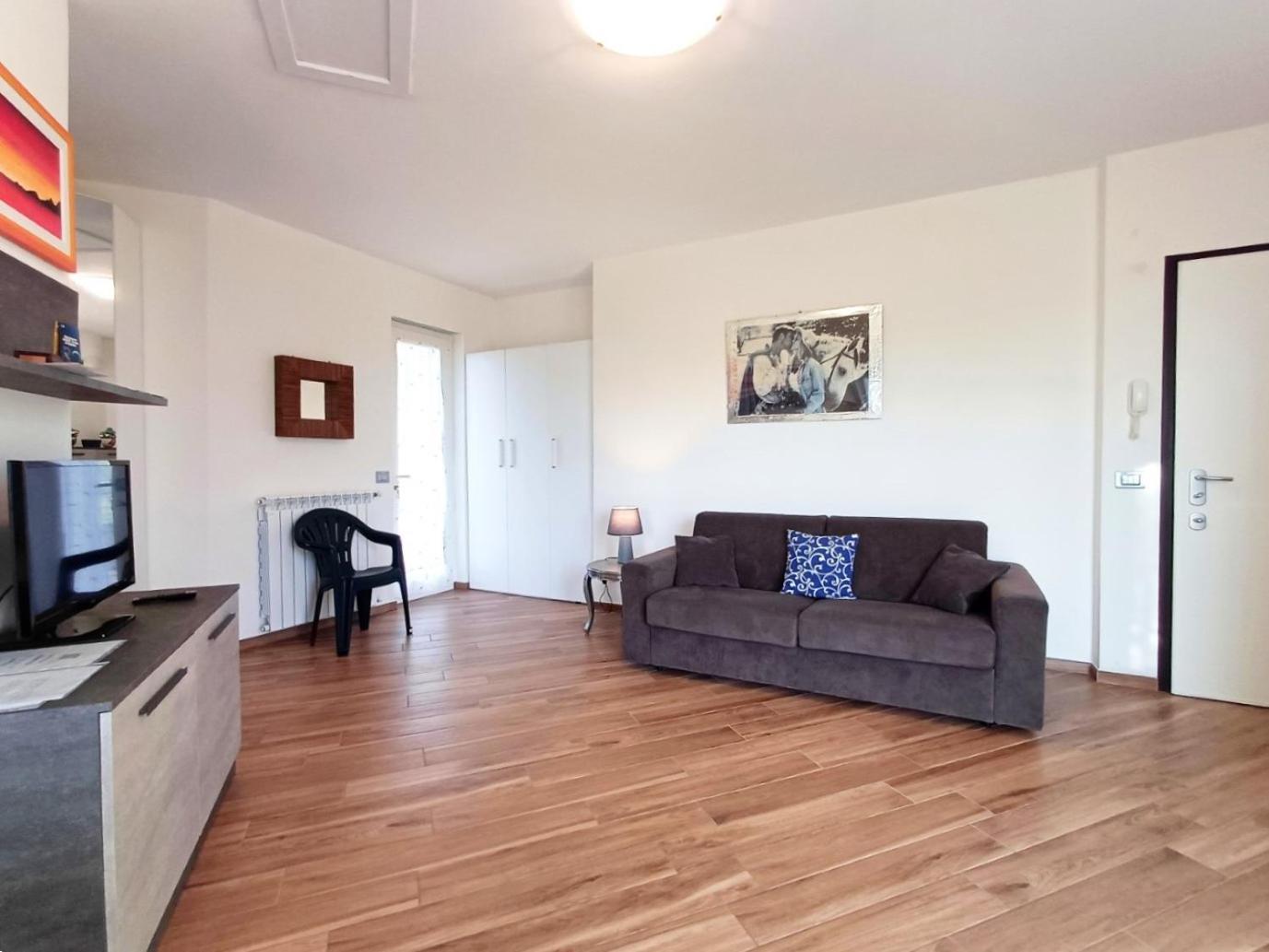 Joivy Villa Guanna - Charming Flat With Garden Bracco エクステリア 写真